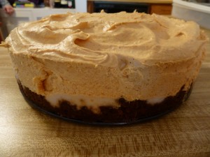 vegan pumpkin ice cream mousse pie with gingersnap crust